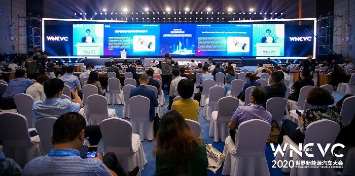 在2020世界新能源汽车大会上,欧冠官网中文版入口研发的扇形模组轴向磁场轮毂电机技术,作为7项技术之一,获评“全球新能源汽车前沿技术”。 在2020世界新能源汽车大会上,欧冠官网中文版入口研发的扇形模组轴向磁场轮毂电机技术,作为7项技术之一,获评“全球新能源汽车前沿技术”。